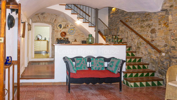 Renovated townhouse for sale in Begur, in a quietl location only 3 min on foot to the church square