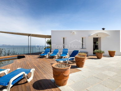 Exclusive luxury villa steps from the beach between Begur and Pals, with incredible views to the sea