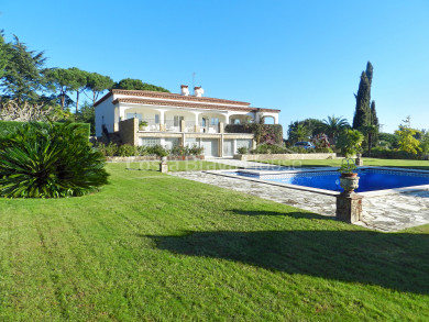 Vila d'alt standing en venda a Sant Feliu de Guíxols