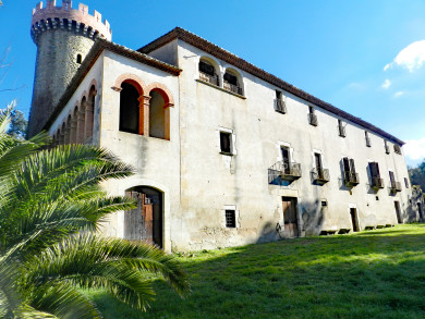 Exclusiva propietat amb origen al segle XV en venda al Baix Empordà