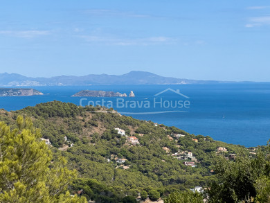 Plot of land in Sa Tuna (Begur), in the highest part of la Borna, with spectacular panoramic views