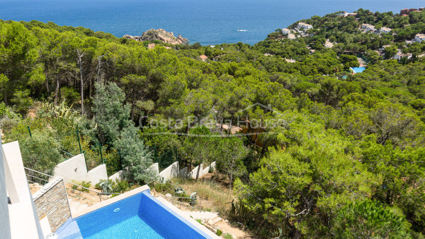 Moderna vila de luxe amb vistes al mar i piscina en venda a Tamariu