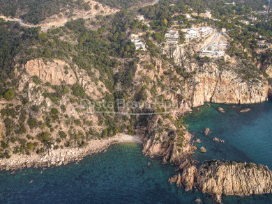 Terrain à vendre à Punta Brava idéal pour construire une villa de luxe ou un complexe de maisons avec vue sur la mer