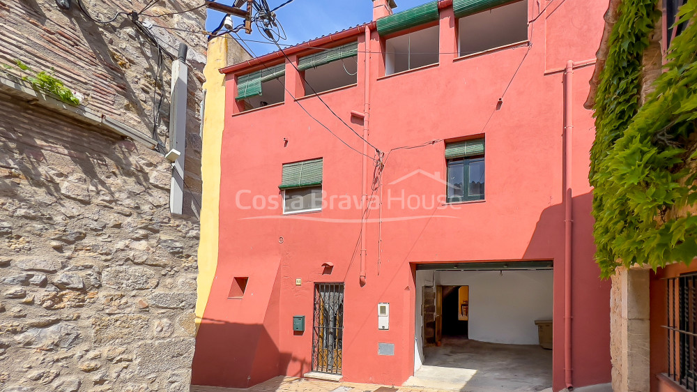 Casa de poble a la venda a Ullà, Baix Empordà