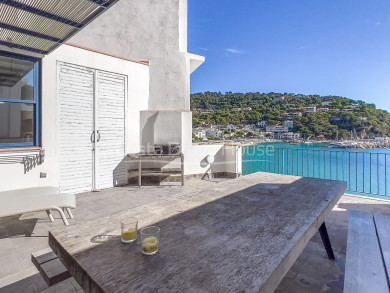 Maison exclusive à Llafranc avec superbe vue sur la mer et hangar avec accès direct à la plage