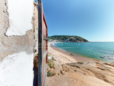 Exclusive house in Llafranc with stunning sea views and hangar with direct access to the beach