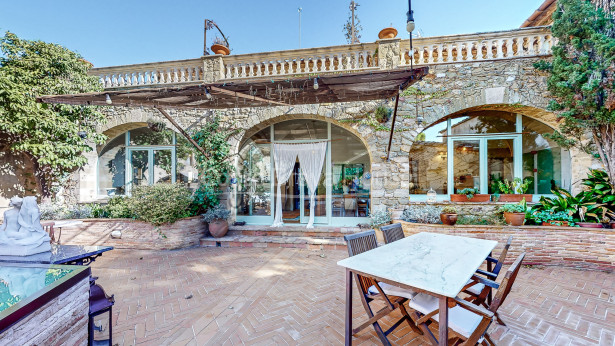 Charming hotel for sale in Monells, Baix Empordà