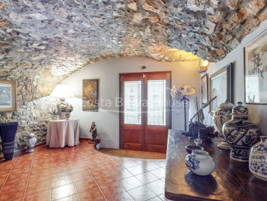 Maison rustique rénovée à vendre à Begur, Costa Brava 220m² avec patio terrasse