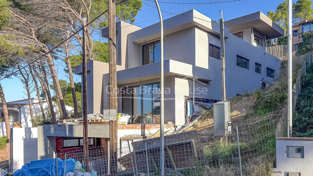 Elegante casa en construcción en Begur, Costa Brava