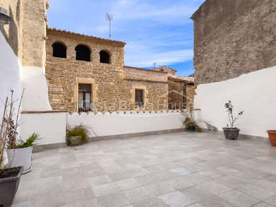 Casa de piedra con terrazas en Vulpellac, Baix Empordà - Espacio y tranquilidad