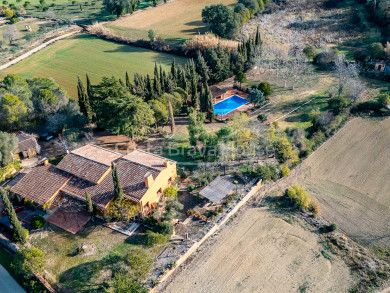 Magnificent rustic estate for sale in Cruilles, Baix Empordà, Girona: perfect union of tradition and modernity