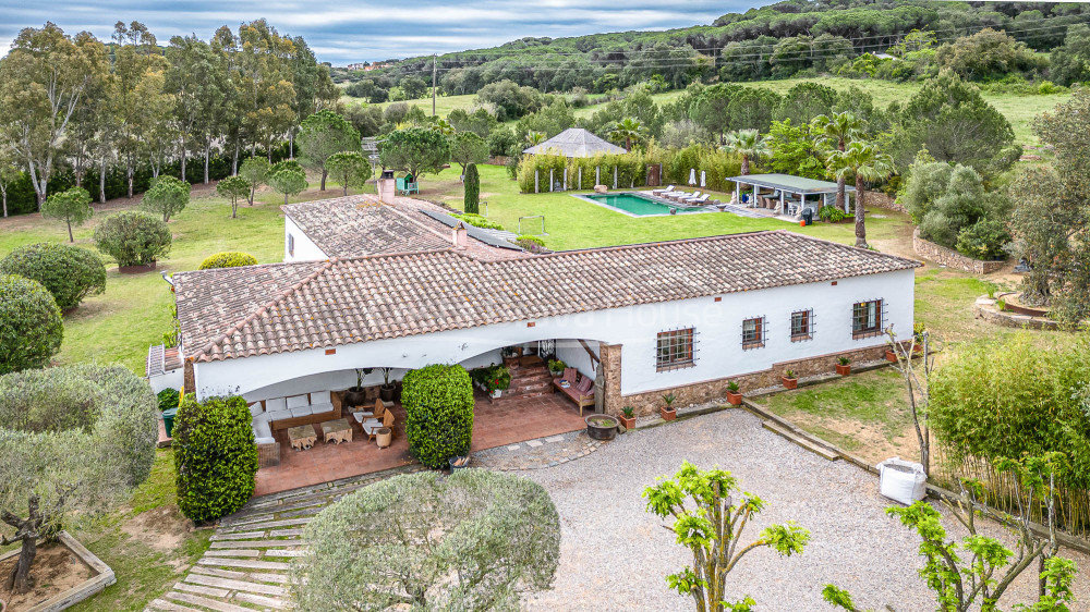 Finca exclusiva en Costa Brava con 2 Ha de terreno