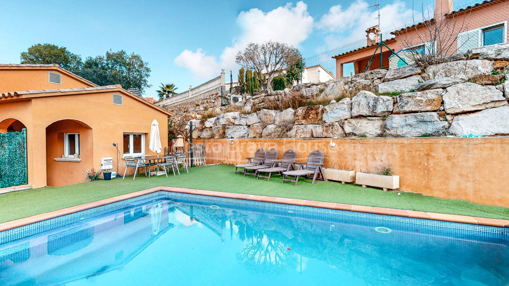 Casa en Venta en Esclanyà, Costa Brava con Piscina