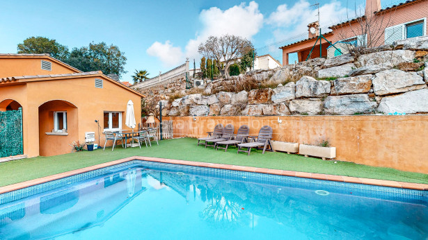 Casa en Venta en Esclanyà, Costa Brava con Piscina