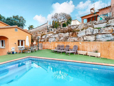 Agréable maison individuelle à Begur avec jardin et piscine privée  - À Vendre