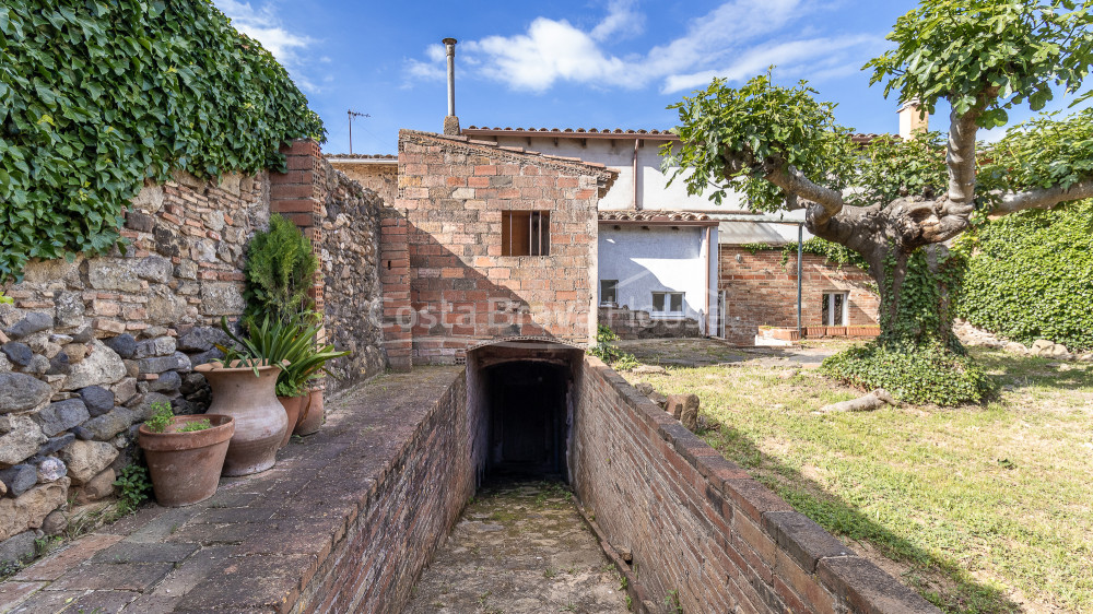 Casa de pueblo Corçà Baix Empordà jardín privado