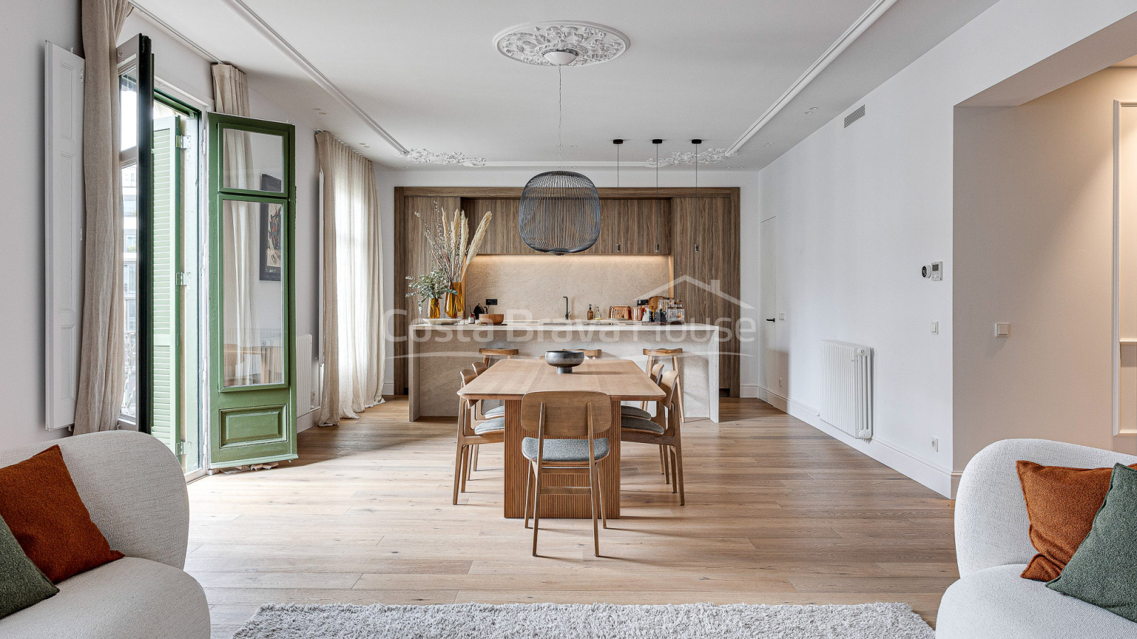 Renovated Modernist Penthouse Luxury Eixample Barcelona