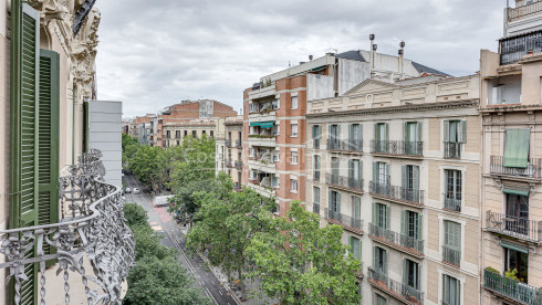 Ático Modernista Reformado Lujo Eixample Barcelona