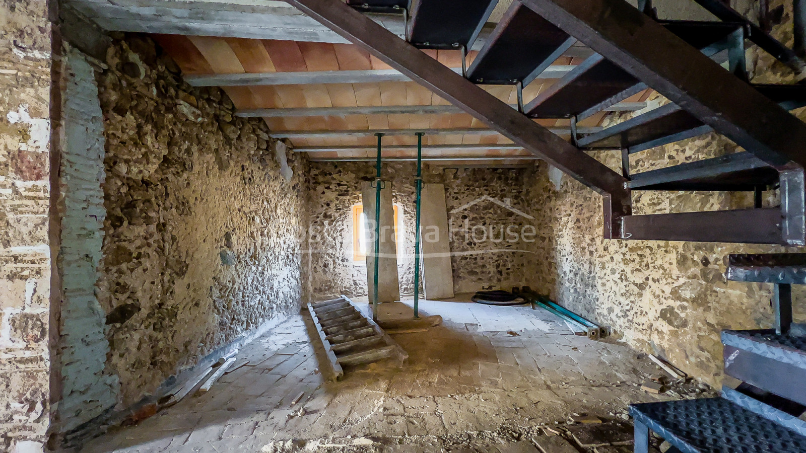 Casa de piedra en Corçà Baix Empordà ideal para reforma