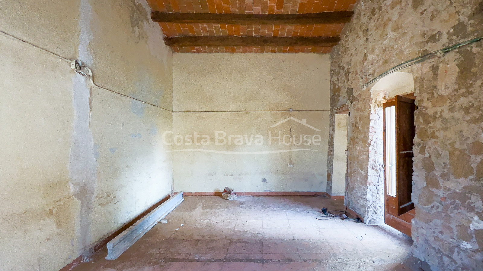 Casa de piedra en Corçà Baix Empordà ideal para reforma