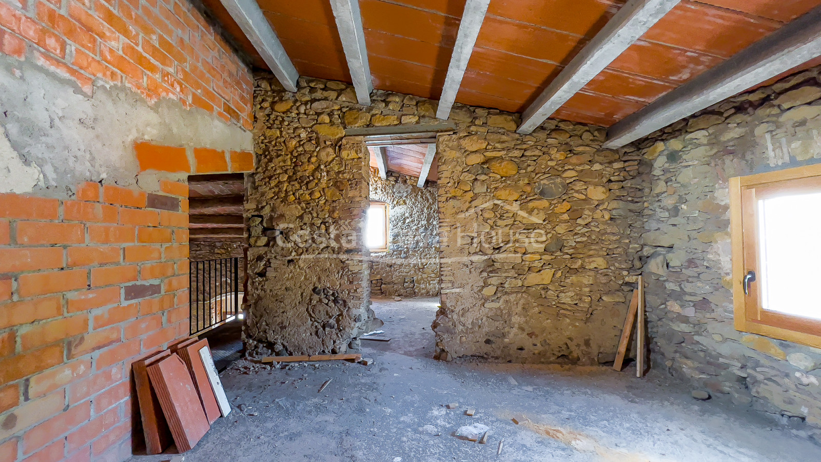 Casa de piedra en Corçà Baix Empordà ideal para reforma