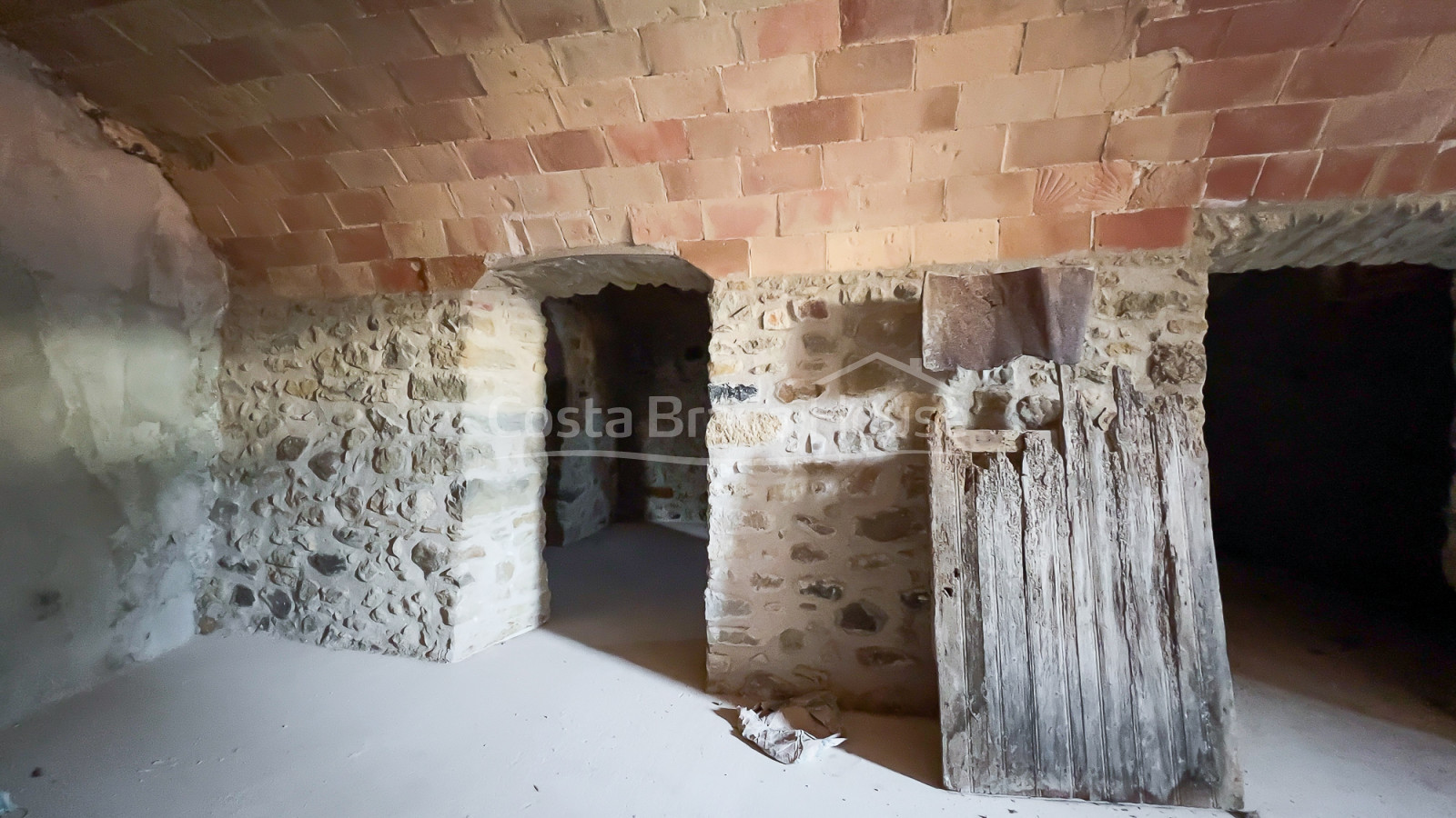 Casa de piedra en Corçà Baix Empordà ideal para reforma