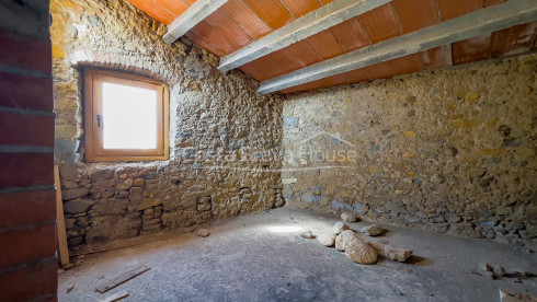 Casa de piedra en Corçà Baix Empordà ideal para reforma