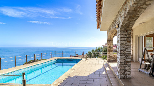 House in Aiguafreda Begur with incredible sea views