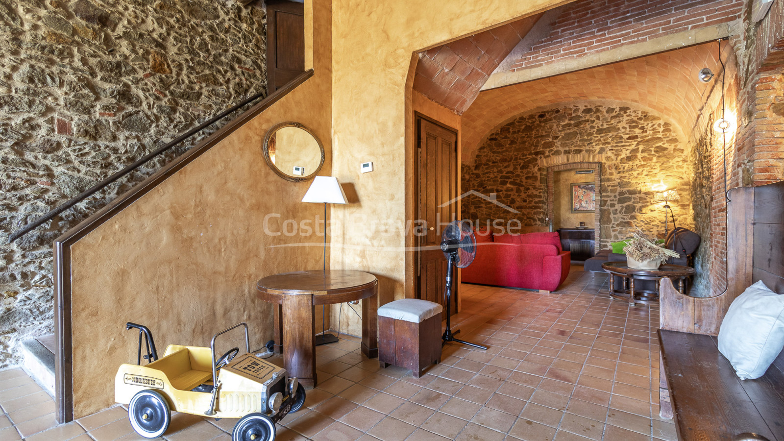 18th-century country house for sale in Baix Empordà with poo