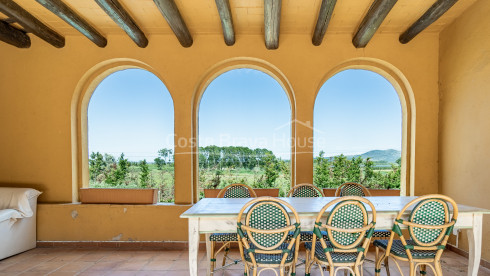 Masia s. XVIII en venda al Baix Empordà amb piscina