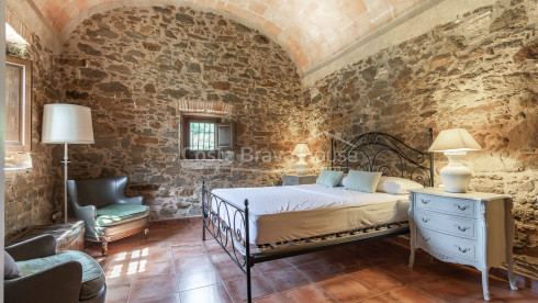 Masía s. XVIII en venta en Baix Empordà con piscina