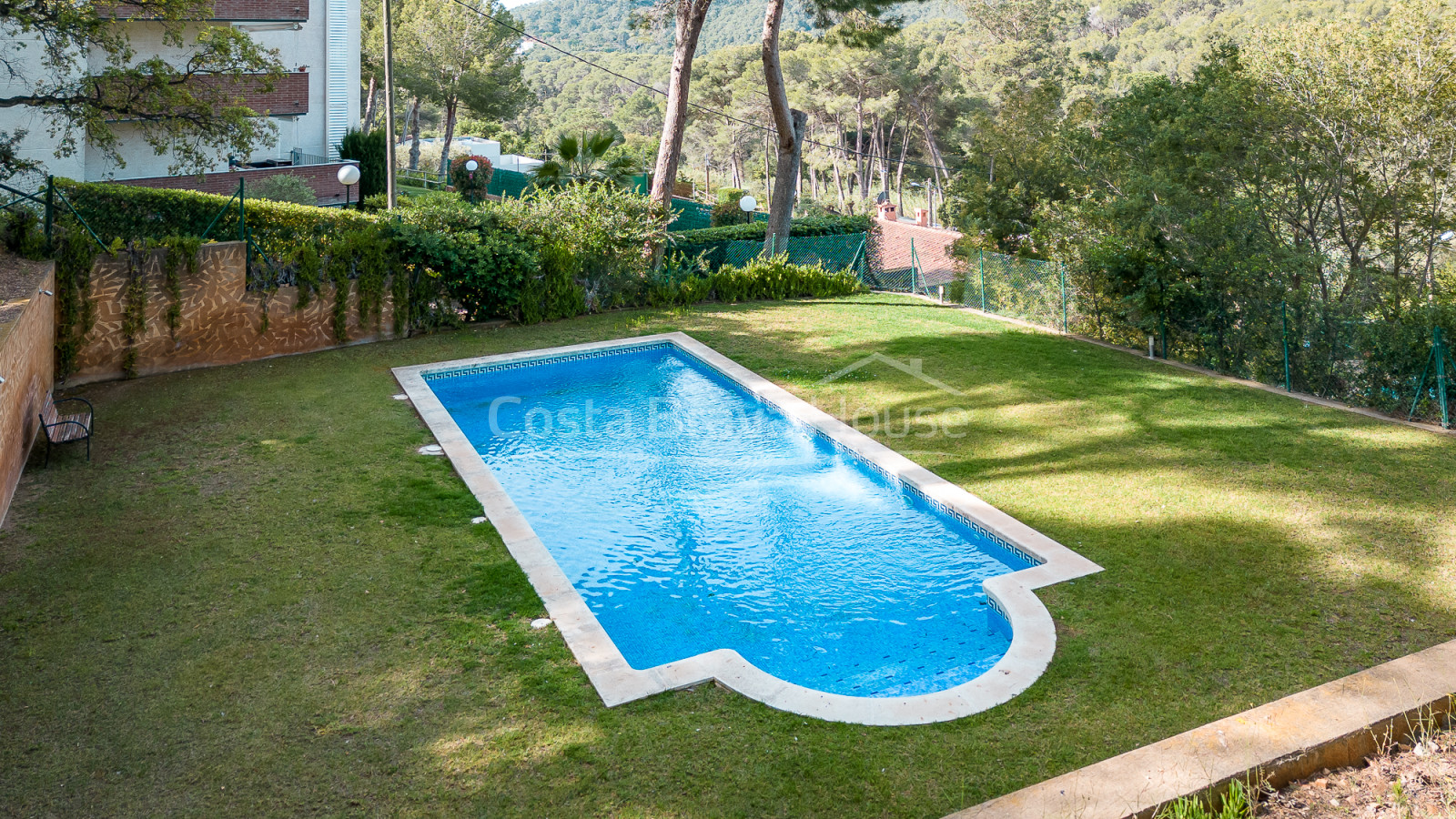 Townhouse for sale in Tamariu, near the beach