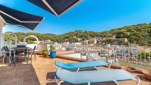 Casa en Tamariu, a 1 minuto de la playa, con vistas al mar