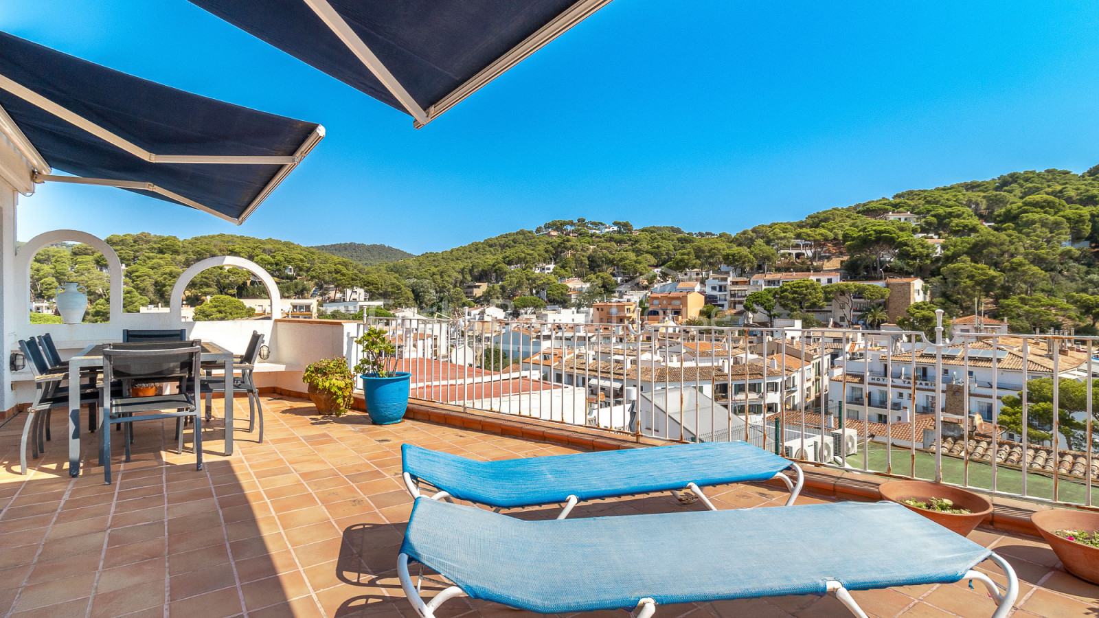 Maison à Tamariu, à 1 minute de la plage, avec vue sur la mer