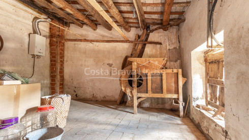 Maison en pierre à Corçà Baix Empordà à réhabiliter