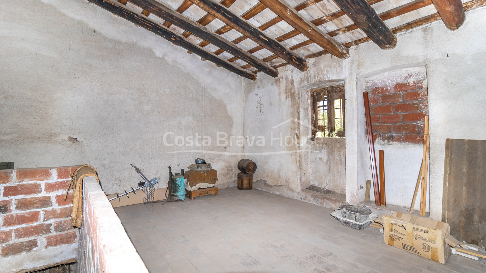 Casa de pedra a Corçà Baix Empordà per rehabilitar