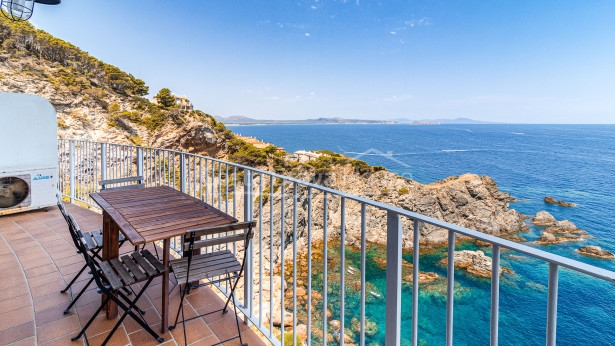 Apartamento Cap Sa Sal, Begur, vistas al mar y licencia turística