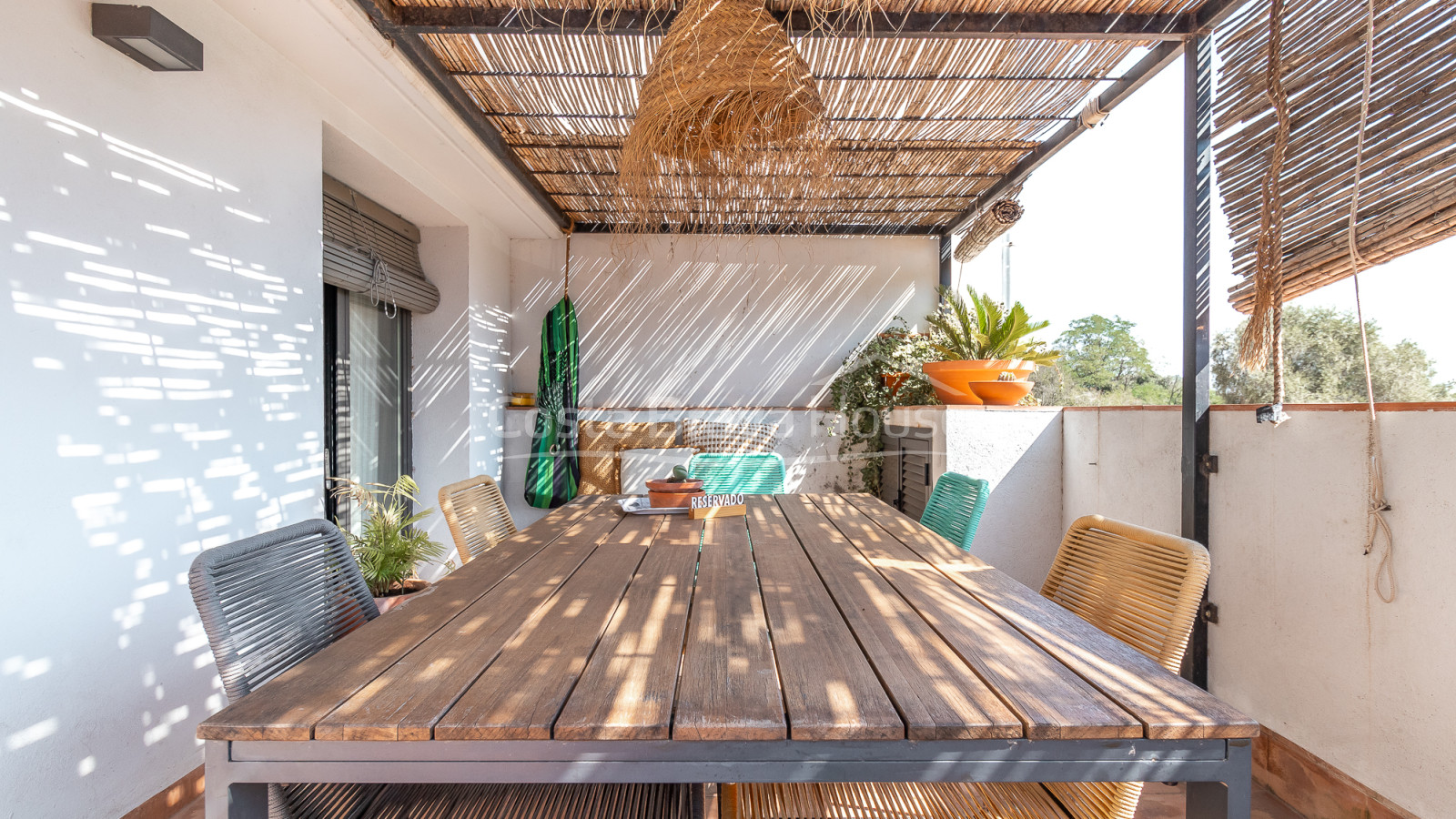 Casa de pueblo reformada en Begur con terraza y garaje