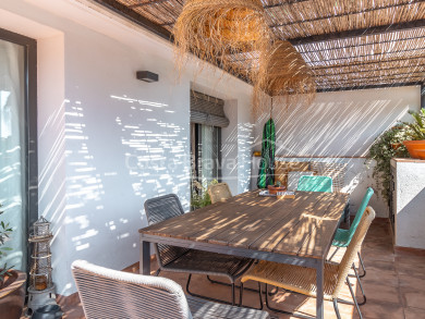 Casa de pueblo reformada en Begur, con terraza de 25 m², garaje privado y a solo 5 minutos a pie del centro