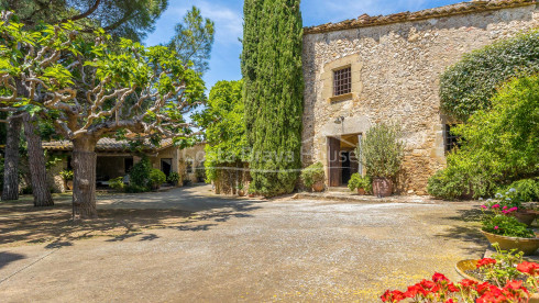 Masia del segle XVII a Vilaur, Alt Empordà