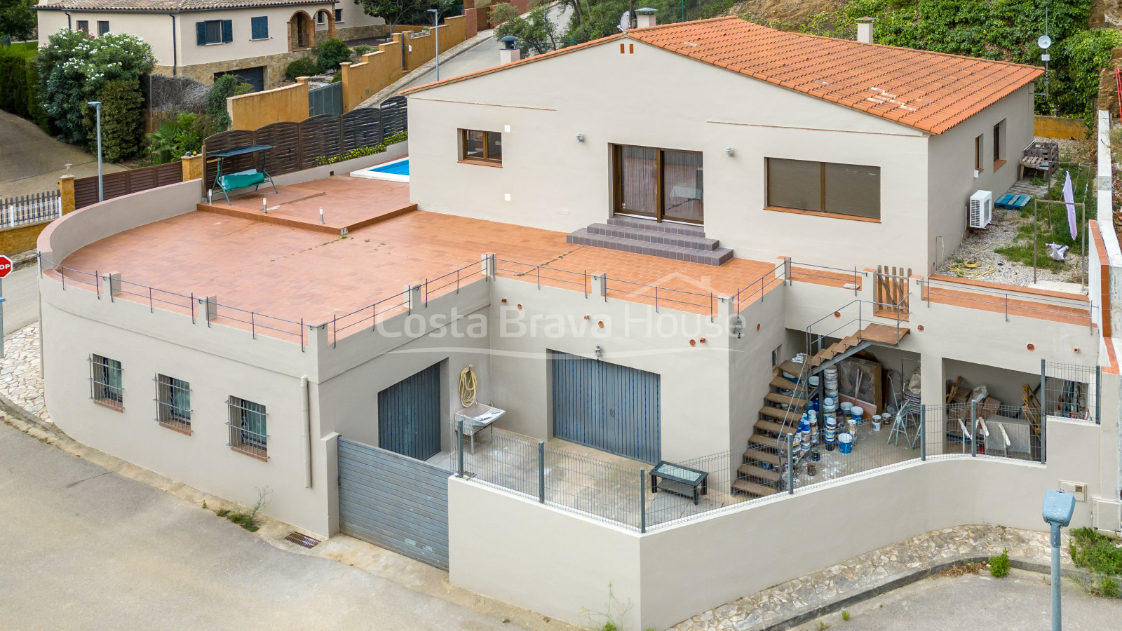 Casa de 3 dormitorios con piscina en venta en Residencial Begur