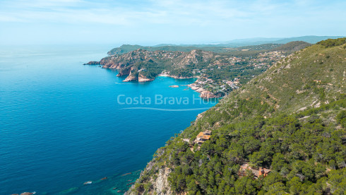 Terrain de 6 ha. avec de superbes vues panoramiques à vendre à Begur