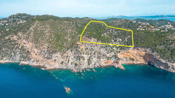 Terreno de 6 ha. con impresionante panorámica en venta en Begur