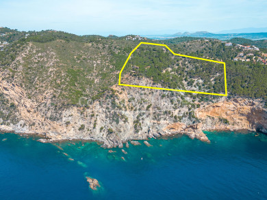 Terrain de 6 ha. avec de superbes vues panoramiques à vendre à Begur