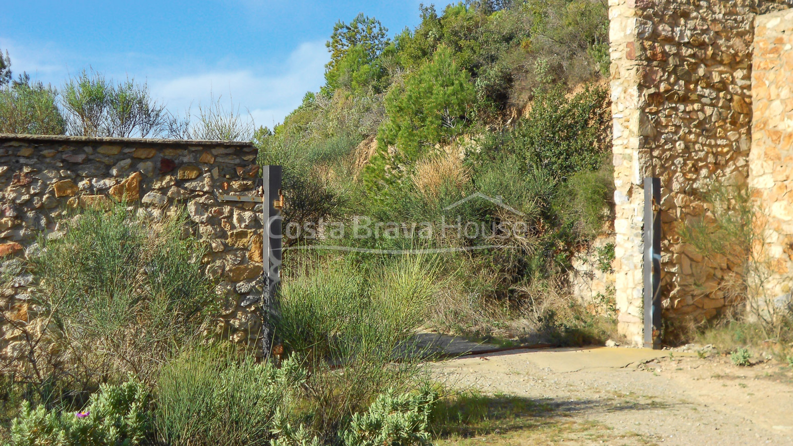 Terrain de 6 ha. avec de superbes vues panoramiques à vendre à Begur