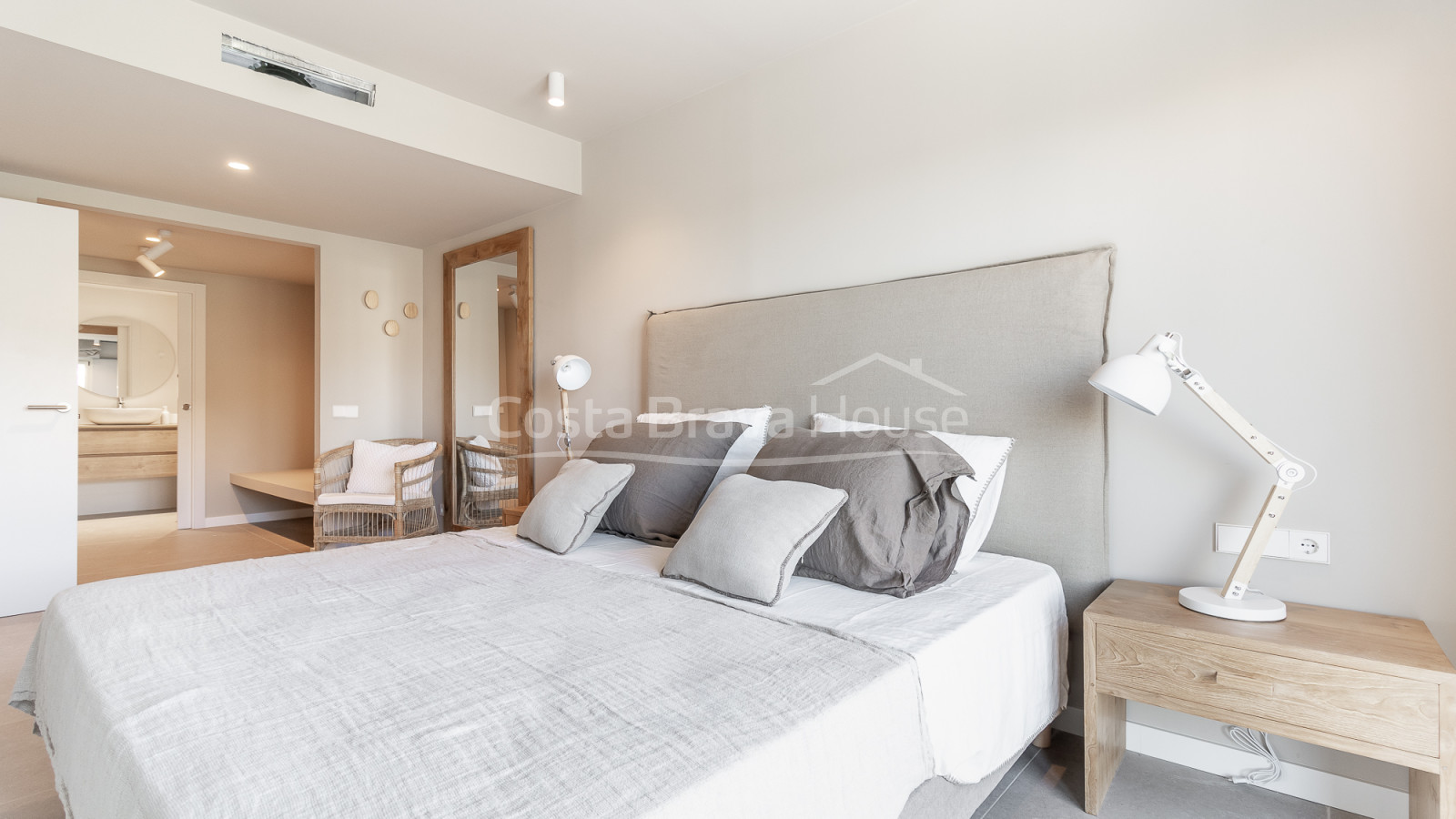 Exclusiva promoción de casas adosadas en Begur, Costa Brava