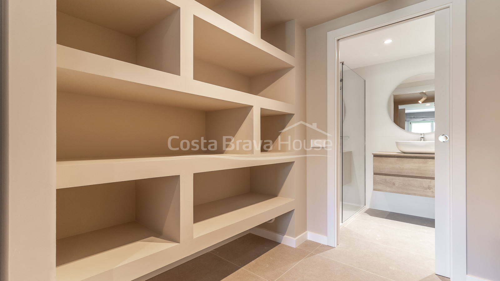 Exclusive development of townhouses in Begur, Costa Brava