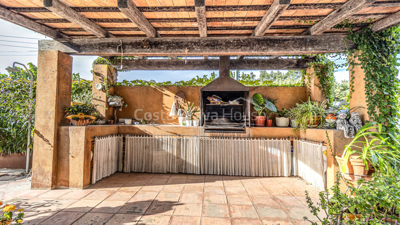 Casa en Esclanyà con piscina climatizada y jardí