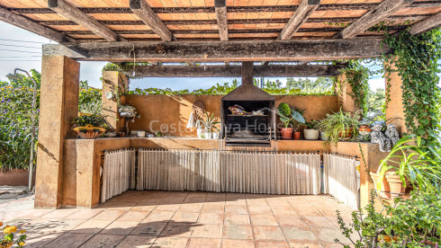 Casa a Esclanyà amb piscina climatitzada i jardí