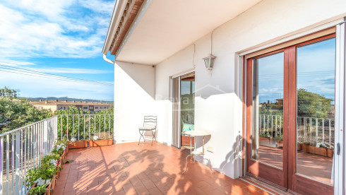 Casa en Esclanyà con piscina climatizada y jardí